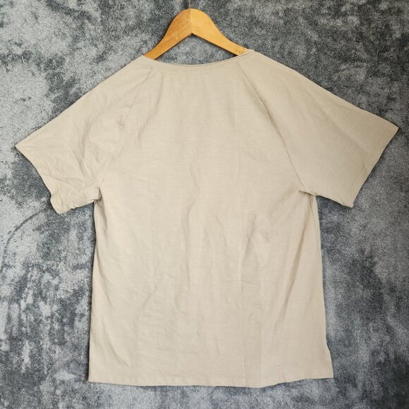 Women's Short Sleeve Large Basic T-Shirt Top Tee V Neck Pocket Tan Neutral NWOT - Picture 6 of 8